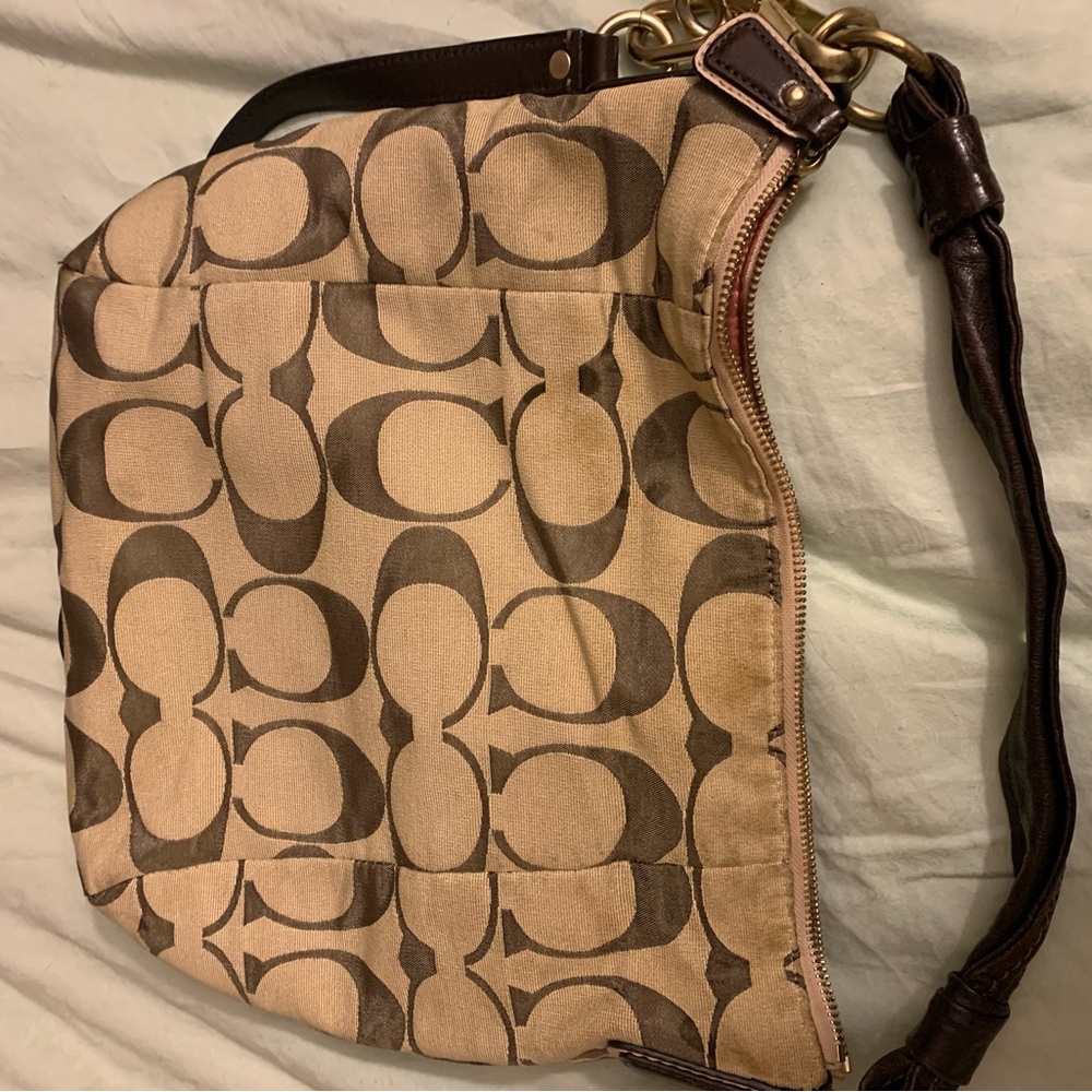 Authentic unique pre loved with care shoulder strap Coach purse with large logo. - Picture 4 of 8